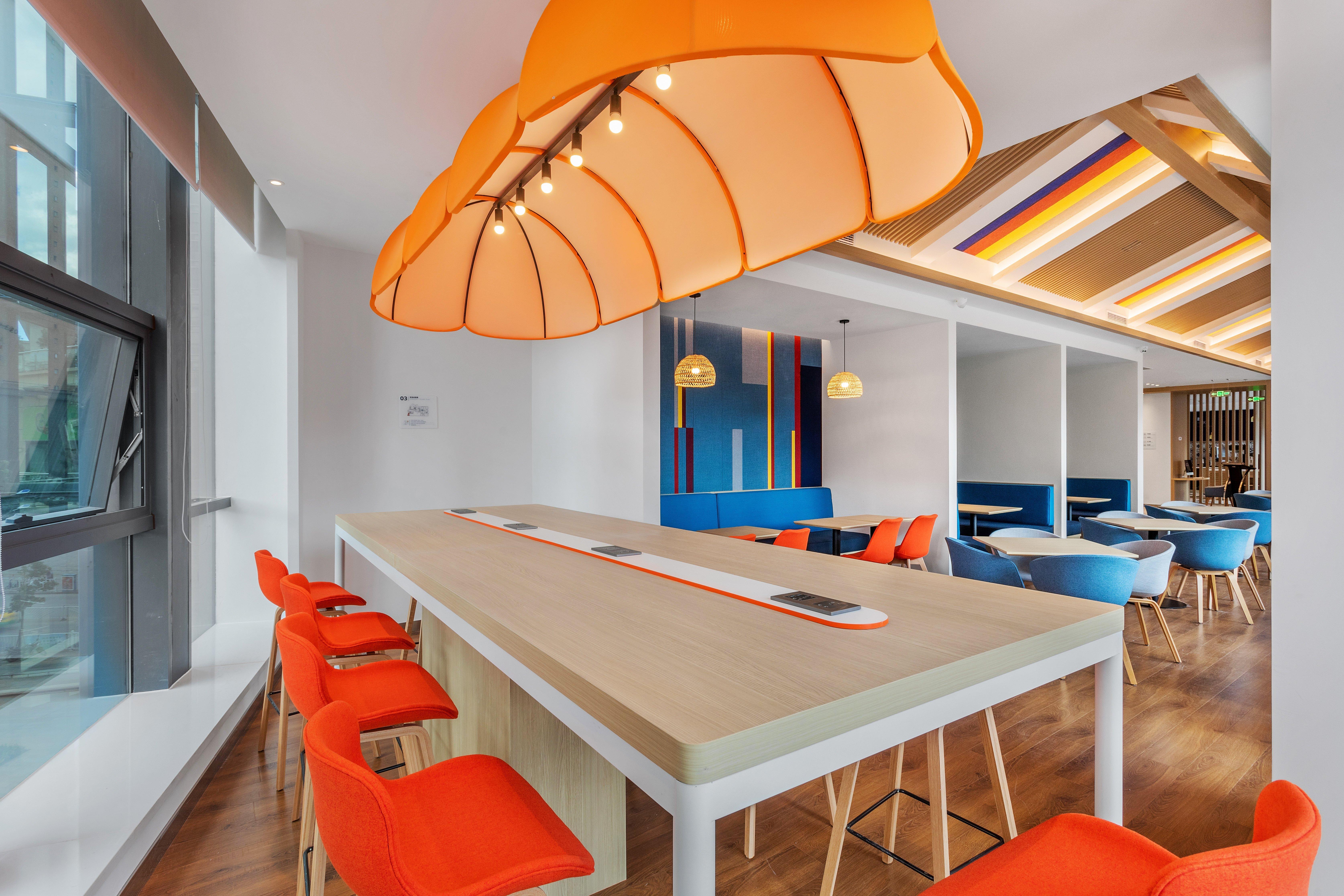 Holiday Inn Express Dali Xiaguan By Ihg Екстериор снимка